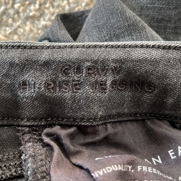 Women’s American Eagle Hi-Rise Black Denim Jeggings. Size 4. - Picture 9 of 10